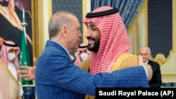 ترکی کے صدر طیب ایردوان نے پانچ سال بعد سعودی عرب کا دورہ کیا ہے۔ 