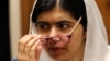 پنجاب بورڈ کی بغیر اجازت شائع کتب کے خلاف کارروائی، ملالہ کی تصویر والی 200 کتابیں ضبط