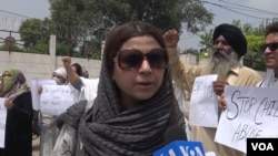 پشاور میں پانچ سالہ بچی کی گمشدگی اور ہلاکت کے خلاف سول سوسائٹی کا مظاہرہ 